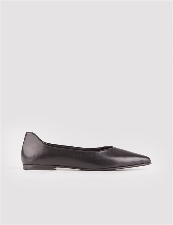 Women Black Genuine Leather Point Toe Flat Shoes